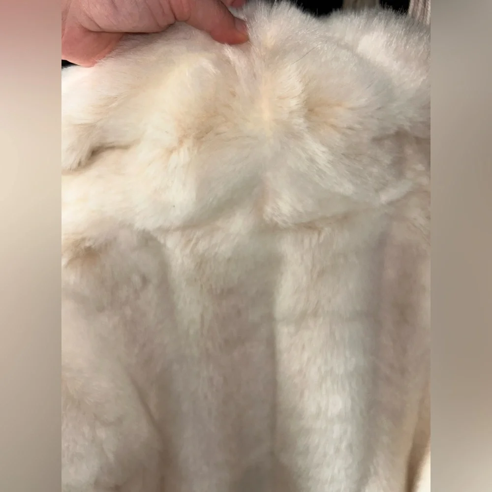 Monterey Fashions - Vintage White Faux Fur Coat Made in U.S.A. - Picture 16 of 16